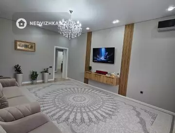 4-комнатная квартира, этаж 2 из 7, 131 м²