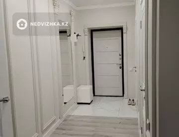 1-комнатная квартира, этаж 10 из 10, 47 м², На длительный срок
