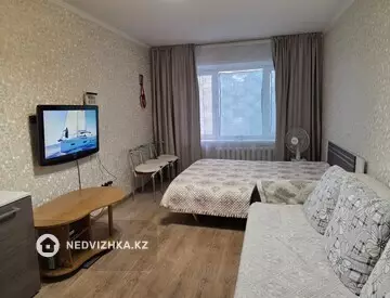 1-комнатная квартира, этаж 3 из 5, 37 м²