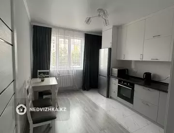 1-комнатная квартира, этаж 3 из 12, 45 м²