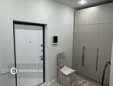 1-комнатная квартира, этаж 5 из 6, 40 м², По часам