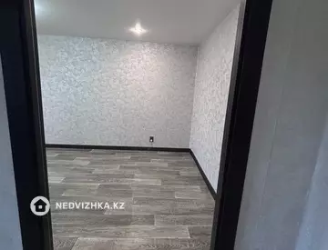 1-комнатная квартира, этаж 4 из 6, 33 м²