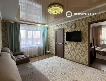 4-комнатная квартира, этаж 3 из 5, 64 м²