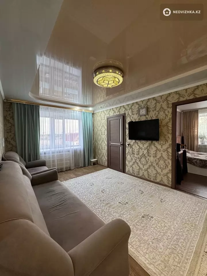 64.1 м², 4-комнатная квартира, этаж 3 из 5, 64 м², изображение - 1