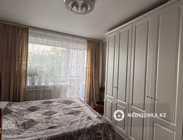 4-комнатная квартира, этаж 3 из 5, 64 м²