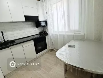 4-комнатная квартира, этаж 3 из 5, 62 м²