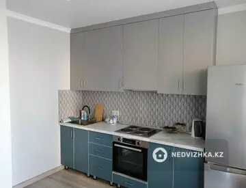 1-комнатная квартира, этаж 3 из 10, 40 м²