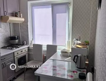 3-комнатная квартира, этаж 3 из 5, 58 м²