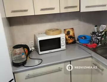 1-комнатная квартира, этаж 2 из 6, 32 м², На длительный срок