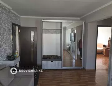 2-комнатная квартира, этаж 5 из 5, 50 м², На длительный срок