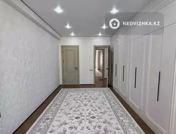 3-комнатная квартира, этаж 7 из 10, 110 м²