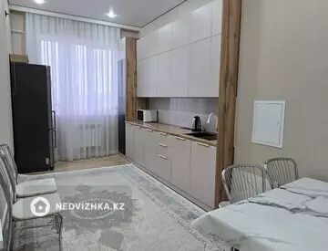 2-комнатная квартира, этаж 9 из 15, 72 м²