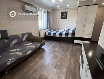 1-комнатная квартира, этаж 4 из 5, 32 м²
