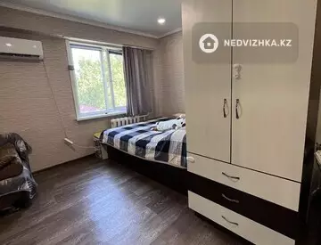 1-комнатная квартира, этаж 4 из 5, 32 м²