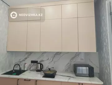 1-комнатная квартира, этаж 14 из 17, 40 м², На длительный срок