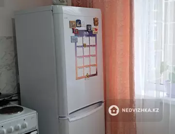 1-комнатная квартира, этаж 4 из 9, 38 м², Посуточно