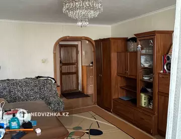 3-комнатная квартира, этаж 2 из 5, 61 м²