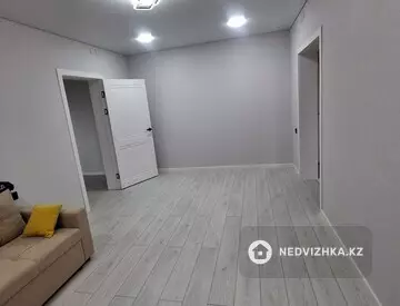 2-комнатная квартира, этаж 5 из 9, 54 м², На длительный срок