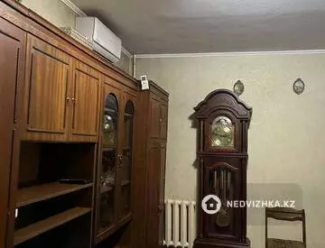 3-комнатная квартира, этаж 2 из 3, 65 м², На длительный срок