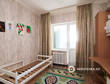 4-комнатная квартира, этаж 3 из 5, 89 м²