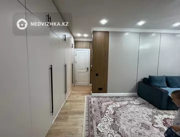 2-комнатная квартира, этаж 10 из 12, 58 м²