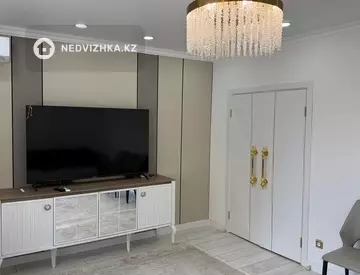 4-комнатная квартира, этаж 9 из 12, 98 м²