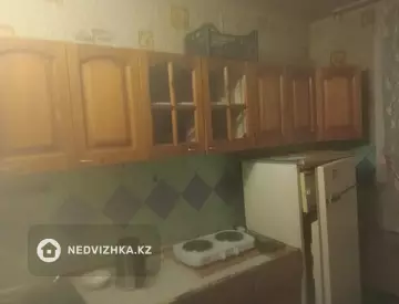 2-комнатная квартира, этаж 1 из 5, 49 м², На длительный срок