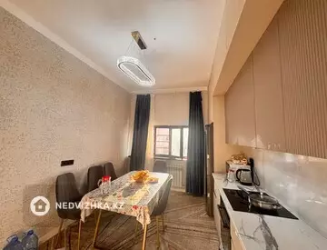 3-комнатная квартира, этаж 9 из 9, 90 м²