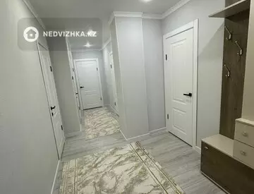 2-комнатная квартира, этаж 1 из 9, 69 м², На длительный срок