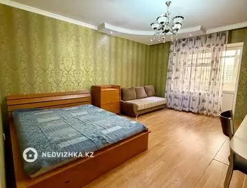 1-комнатная квартира, этаж 5 из 10, 50 м²