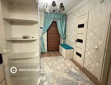3-комнатная квартира, этаж 1 из 5, 75 м², На длительный срок