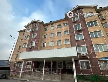 3-комнатная квартира, этаж 1 из 5, 75 м², На длительный срок