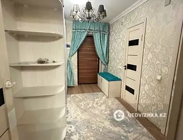 3-комнатная квартира, этаж 1 из 5, 80 м², На длительный срок