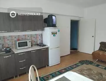 1-комнатная квартира, этаж 4 из 5, 37 м²