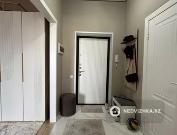 1-комнатная квартира, этаж 4 из 10, 40 м²