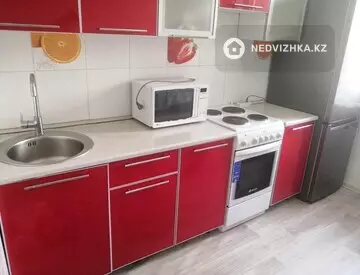 3-комнатная квартира, этаж 3 из 26, 68 м²