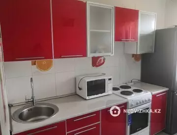 3-комнатная квартира, этаж 3 из 26, 68 м²