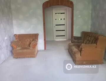 3-комнатная квартира, этаж 2 из 5, 63 м²