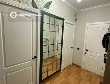 1-комнатная квартира, этаж 1 из 9, 42 м²