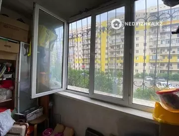 1-комнатная квартира, этаж 1 из 9, 42 м²