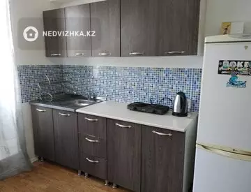 1-комнатная квартира, этаж 4 из 5, 37 м²