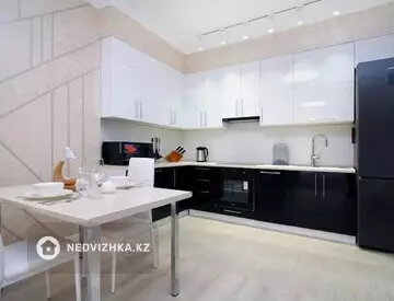 2-комнатная квартира, этаж 3 из 5, 60 м², Посуточно