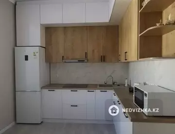 2-комнатная квартира, этаж 11 из 12, 65 м², На длительный срок