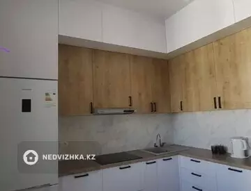 2-комнатная квартира, этаж 11 из 12, 65 м², На длительный срок