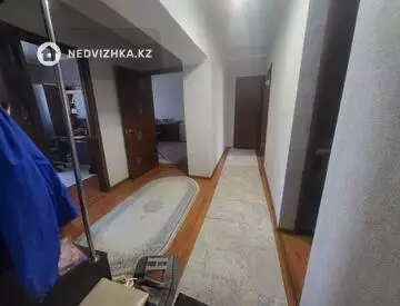 3-комнатная квартира, этаж 4 из 5, 63 м²