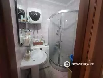 3-комнатная квартира, этаж 4 из 5, 63 м²