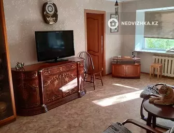 2-комнатная квартира, этаж 3 из 5, 42 м²