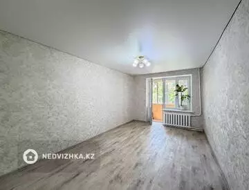 3-комнатная квартира, этаж 4 из 8, 65 м²