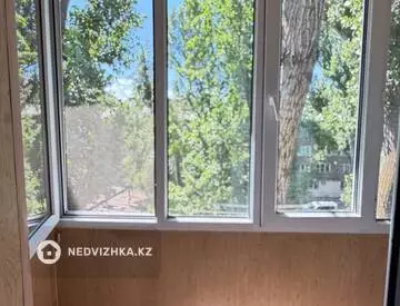 3-комнатная квартира, этаж 4 из 8, 65 м²