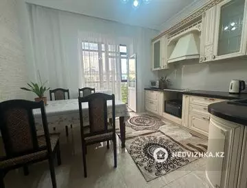 2-комнатная квартира, этаж 5 из 12, 75 м², На длительный срок